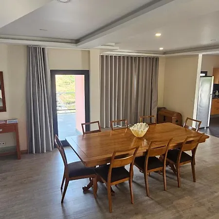 Peaceful Valley House Камара-де-Лобуш