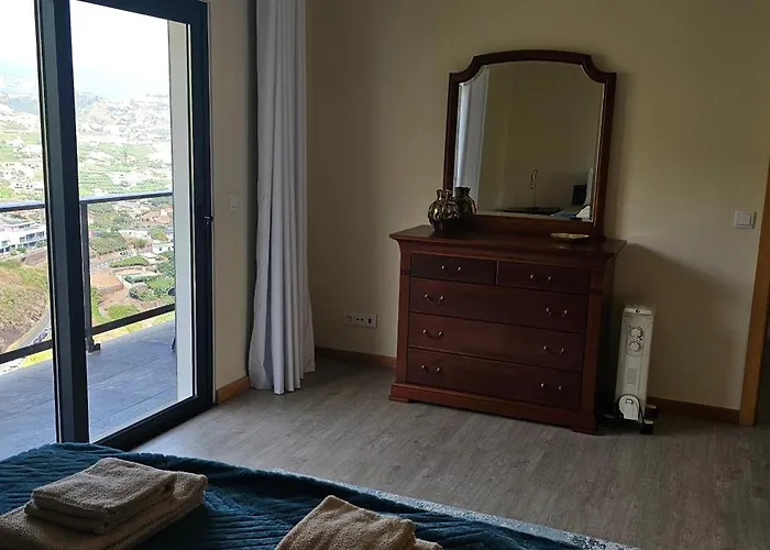 Peaceful Valley House * Câmara de Lobos