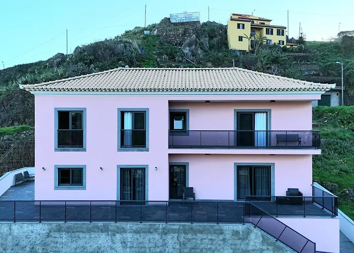 Peaceful Valley House * Câmara de Lobos